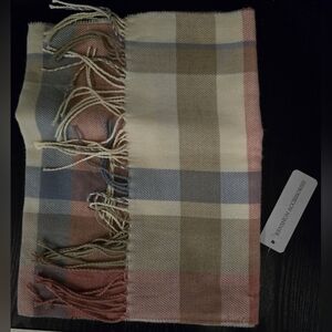 Elegant Plaid Scarf in Pink and Blue